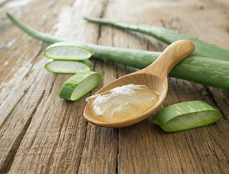 Aloe Vera heals and hydrates skin
