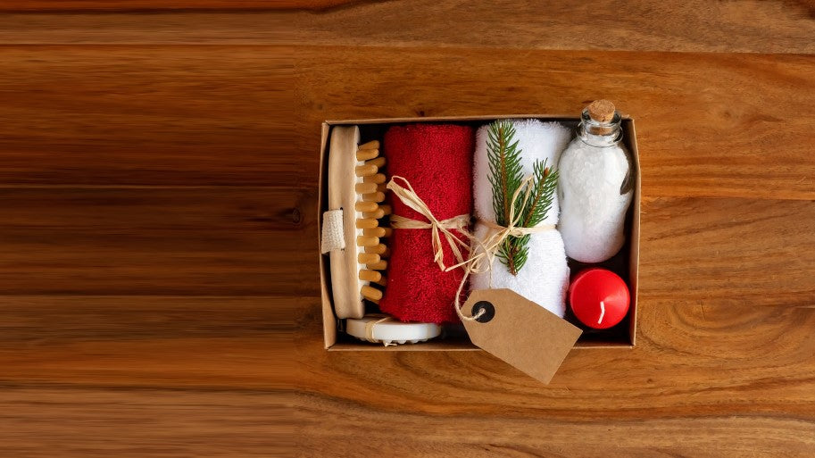 Max Holiday Retail Merchandising and Marketing to Attract Last Minute Shoppers
