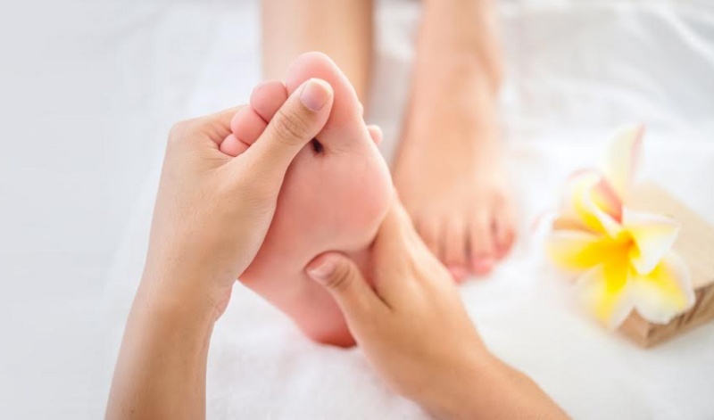Relieving Pain & Stress with Reflexology with Stephanie Lynn Hall